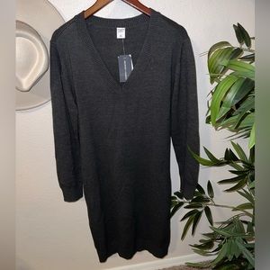 MEDIUM GRAY SWEATER DRESS